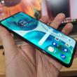 Motorola Moto G82 5G Unboxing: telefon midrange de gaming cu ecran AMOLED de calitate, stabilizare optică