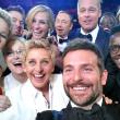 Gazda Oscarurilor 2014 postează cea mai retweetuită poză din lume: un selfie cu toți actorii mari de la Hollywood