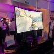Philips Evnia 5000 Hands On: Philips are şi mouse pad MARE, monitor de 240 Hz pentru maniacii Counter Strike (Video)