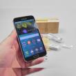 Samsung Galaxy S5 Unboxing: aceeași cutie imitație de lemn, accesorii similare cu S4, dar un terminal nou (Video)