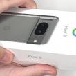 Google Pixel 8 apare în fotografii noi și primește chiar un unboxing înainte de lansare