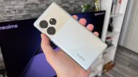 realme GT 6 Unboxing: extra AI şi o bandă "metalică" selfie, flagship killer redivivus