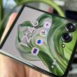 Motorola RAZR 50 Ultra Unboxing: verde măslină şi curelușă, cel mai mare ecran extern de pliabil cu clapeta (Video)