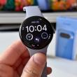 Google aduce gesturi noi pe Pixel Watch 4 + răspunsuri rapide optimizate cu AI local