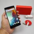 OnePlus 2 unboxing: cutie compactă, aşteptări mari, textura de... şmirghel (Video)