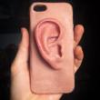Cea mai ciudată husă de iPhone e aici: arată, se simte şi se mişca precum o ureche umană