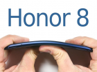 Huawei Honor 8 primeşte clasicul test de rezistenţă, îndoire şi zgâriere, se descurcă admirabil pentru un telefon din sticlă (Video)