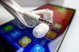 iHunt One Love: Multimedia excelentă, peste telefoane hit de acum 2-3 ani