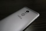 TP-Link Neffos X1: Design foarte compact, ca fulgul şi ca pana