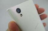 Sony Xperia L1: Camera prinde nuanţele de roşu bine, dar nu e deloc constantă