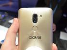 MWC 2018: Alcatel 3X prezentare hands-on - cameră duală şi Google Asistant într-un pachet de buget (Video)