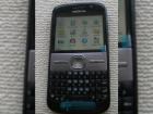 Nokia C6 este un telefon mid range cu tastatura QWERTY