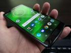 Motorola Moto G6 Plus: Display foarte luminos, dar nu foarte constant