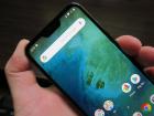 Xiaomi Mi A2 Lite: Display destul de luminos, dar cu breton inutil