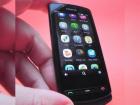 Review Nokia 700 - cel mai mic smartphone din lume ne oferă Symbian Belle, experiență smarpthone În miniatură și... death grip (Video)