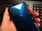 Motorola Moto G8 Power: Design ergonomic, pe bază de plastic