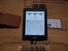Ce Înseamnă tehnologia Kindle Paperwhite de la Amazon (Video)