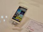 MWC 2013: Hands on cu Huawei Ascend Mate, mamutul care face Galaxy Note II să pară un pitic (Video)