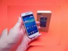 Samsung Galaxy S4 Mini unboxing: micul Galaxy S4 cu accesorii și cutie similară cu varianta mare (Video)