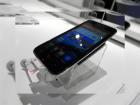 Lenovo S650 hands on preview: telefon midrange dual SIM cu textura metalica (Retro MWC 2014 - Video)