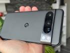 Pixel 8 Pro poate acum să determine temperatura corporală; Google aduce căutarea AI pe terminalele sale odată cu cel mai nou update