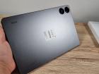 Redmi Pad Pro: Design clasic, metalic, perfect manevrabilă cu două mâini