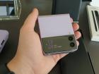 Pliabilul Samsung Galaxy Z Flip3 ajunge la final de carieră; primește ultimul update major OS (Android 15, One UI 7)