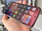 Huawei Pura 80 Ultra: Display ultra imersiv, pe soare, în deplasare, în tren spre munte