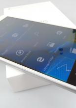 Cube WP10 Unboxing: scoatem din cutie un telefon/tabletă inedit cu diagonală de 6,98 inch și Windows 10 Mobile la bord