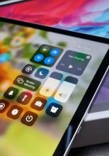 iPad Pro 12.9 inch (2020) Unboxing: tableta ta pentru randare 4K rapidă, cu LiDAR şi talie sub 6 mm (Video)
