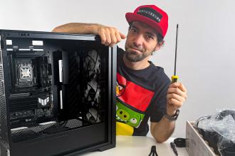 Am asamblat un PC de la ZERO pentru prima dată! Iată noul desktop Mobilissimo, cu RTX 5080, componente ASUS TUF și CPU Ryzen