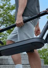 S-au votat regulile pentru trotinete electrice: RCA devine obligatorie, nu mai ai voie cu viteză peste 25 km/h sau fără cască