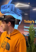 Am aflat cum e să fii nevăzător şi am văzut headsetul Dot Lumen, powered by Orange România (Video)