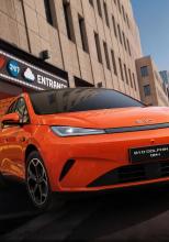 BYD Dolphin G DM-i debutează în România; Peste 1.000 km autonomie totală și un concurs național alături de Radio ZU