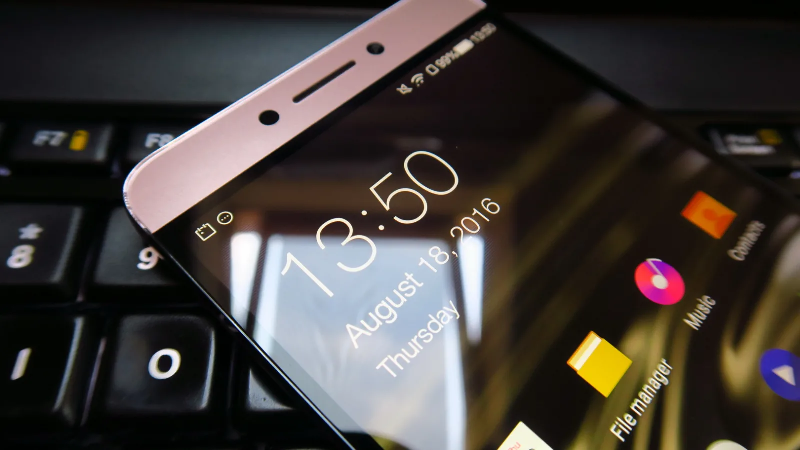 LeEco Le Max 2: Display de flagship doar cu numele