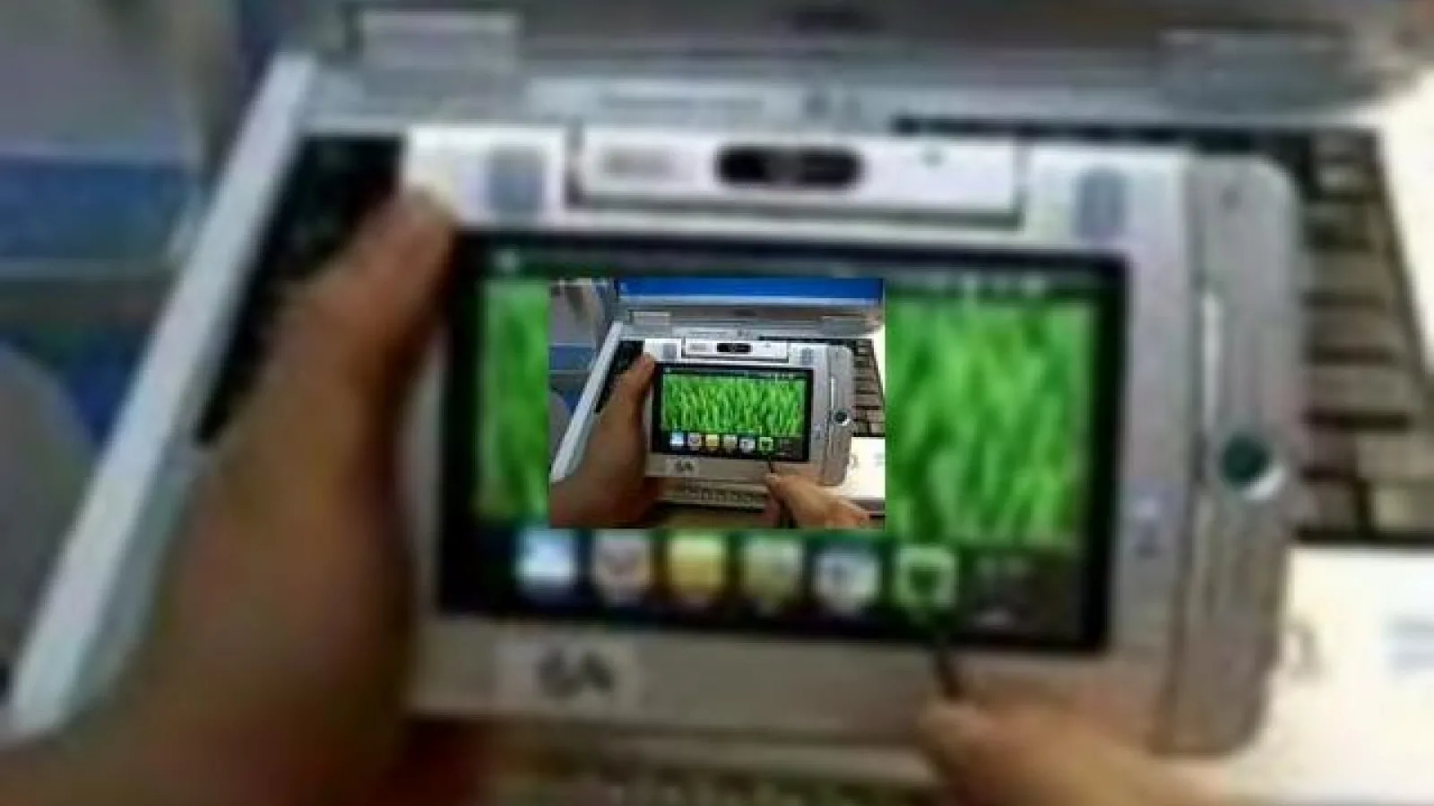 Clip YouTube cu noul prototip Intel MID