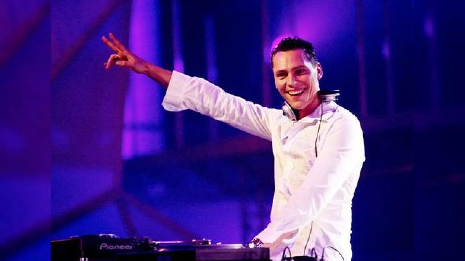 COSMOTE te invita la concertul lui Tiesto!