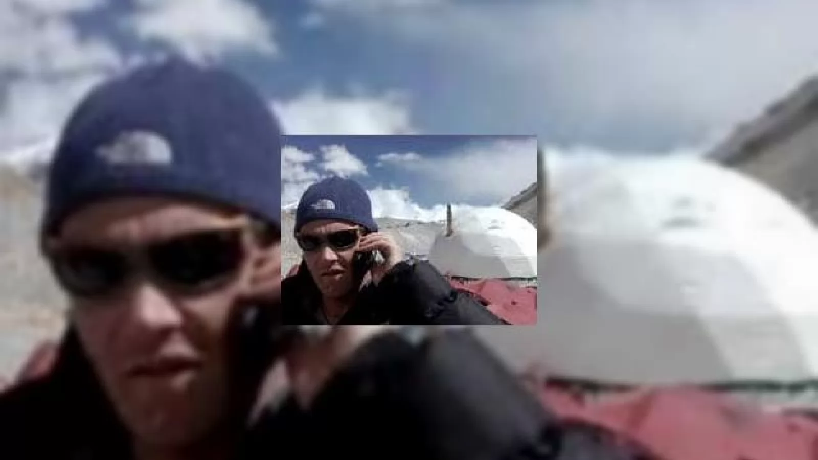 Cea mai "inalta" convorbire din lume, purtata pe un Motorola Z8