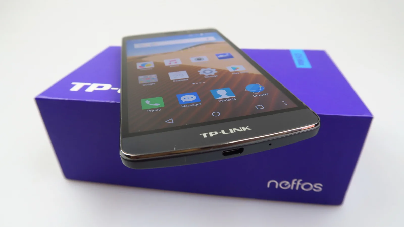 TP-Link Neffos C5 Max Unboxing: de la routere la phablet-uri atractive ca preţ, o tranziţie interesantă (Video)