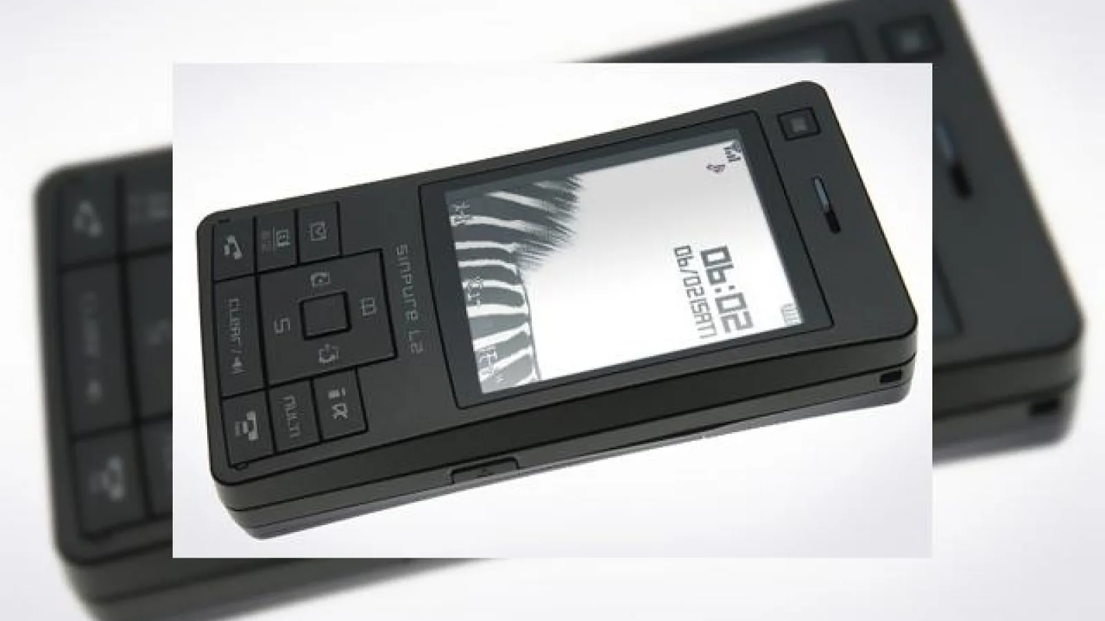 NTT DoCoMO prezinta LG Simpure L2