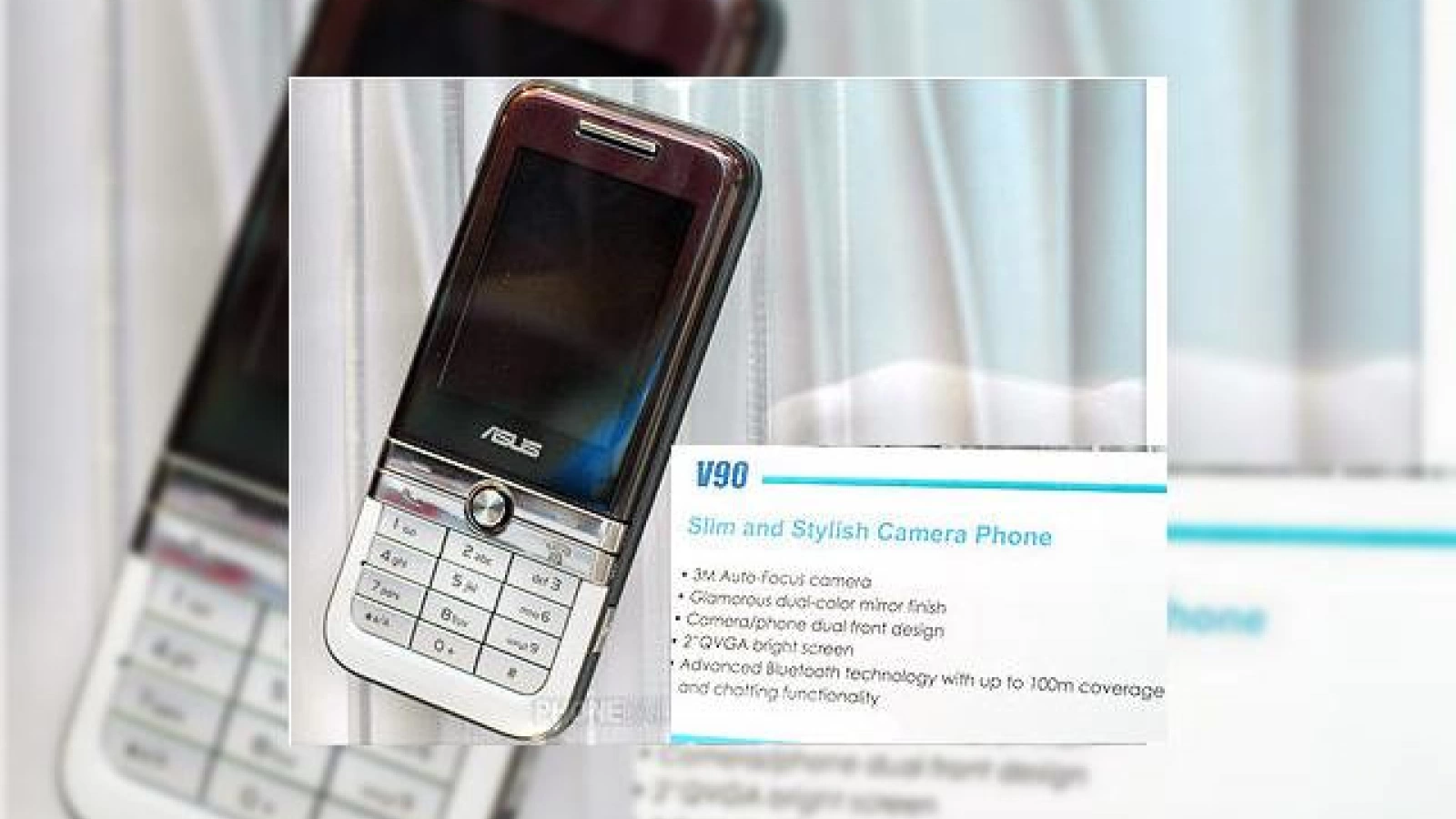 Asus V90, un telefon cu acoperire Bluetooth de 100m