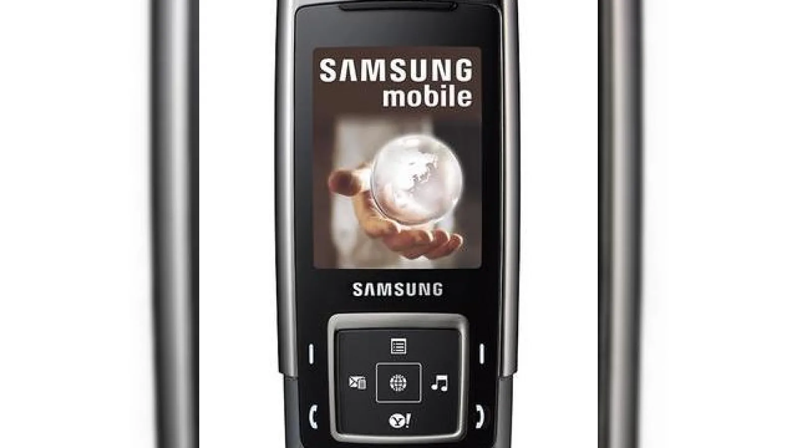 Samsung lanseaza telefonul SGH-E950