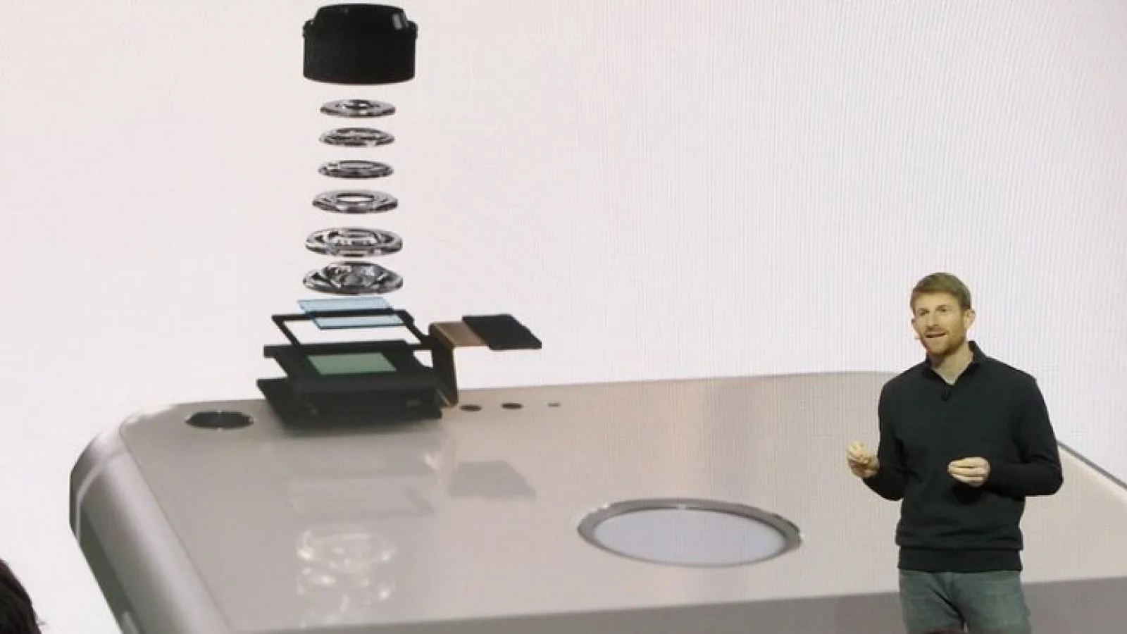 Telefoanele Google Pixel vin fără stabilizare optică; Google explică de ce şi confirmă stabilizarea electronică la filmarea 4K