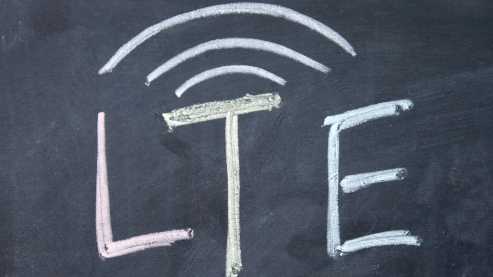 Evoluţia accelerată a adopţiei 4G semnalată de cel mai nou raport ANCOM; În România există 14.8 milioane de conexiuni în bandă largă