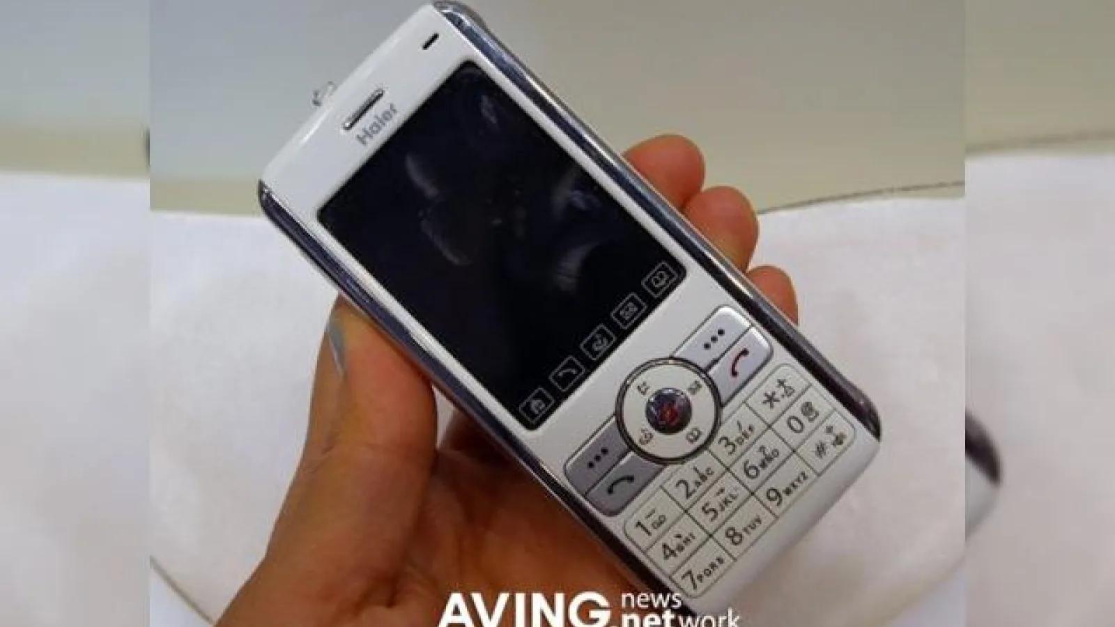 Telefonul Haier HG-V68 prezentat oficial