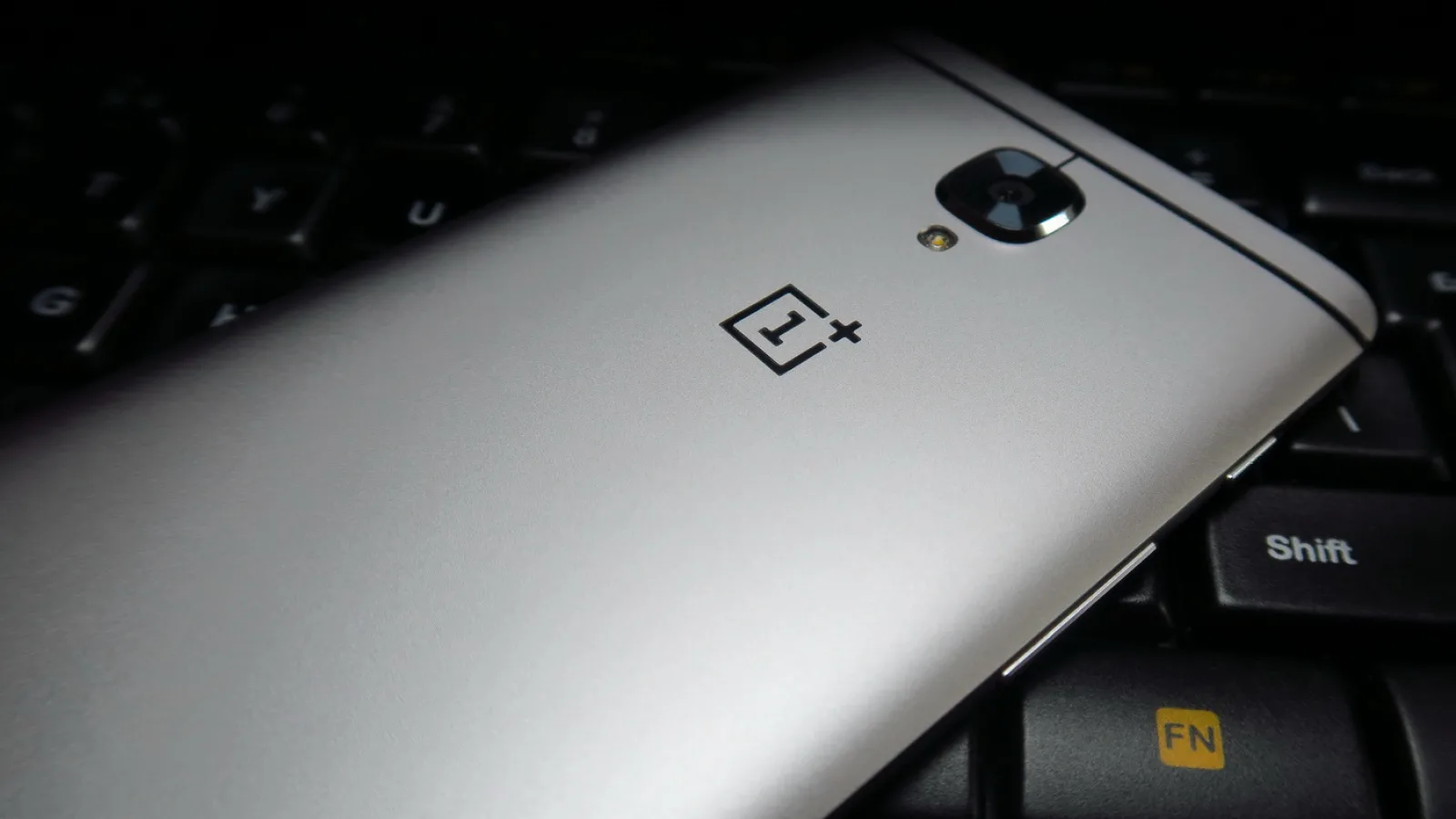 OnePlus 3: Conectivitate strălucită, de la USB Type-C la viteze WiFi