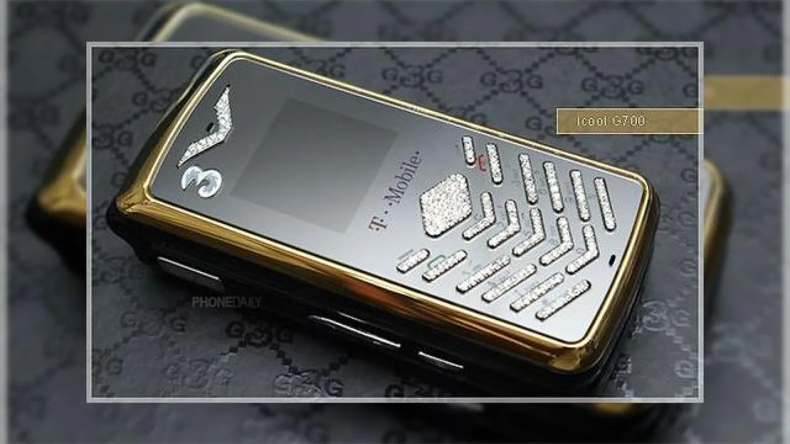 LG anunta telefonul iCool G700