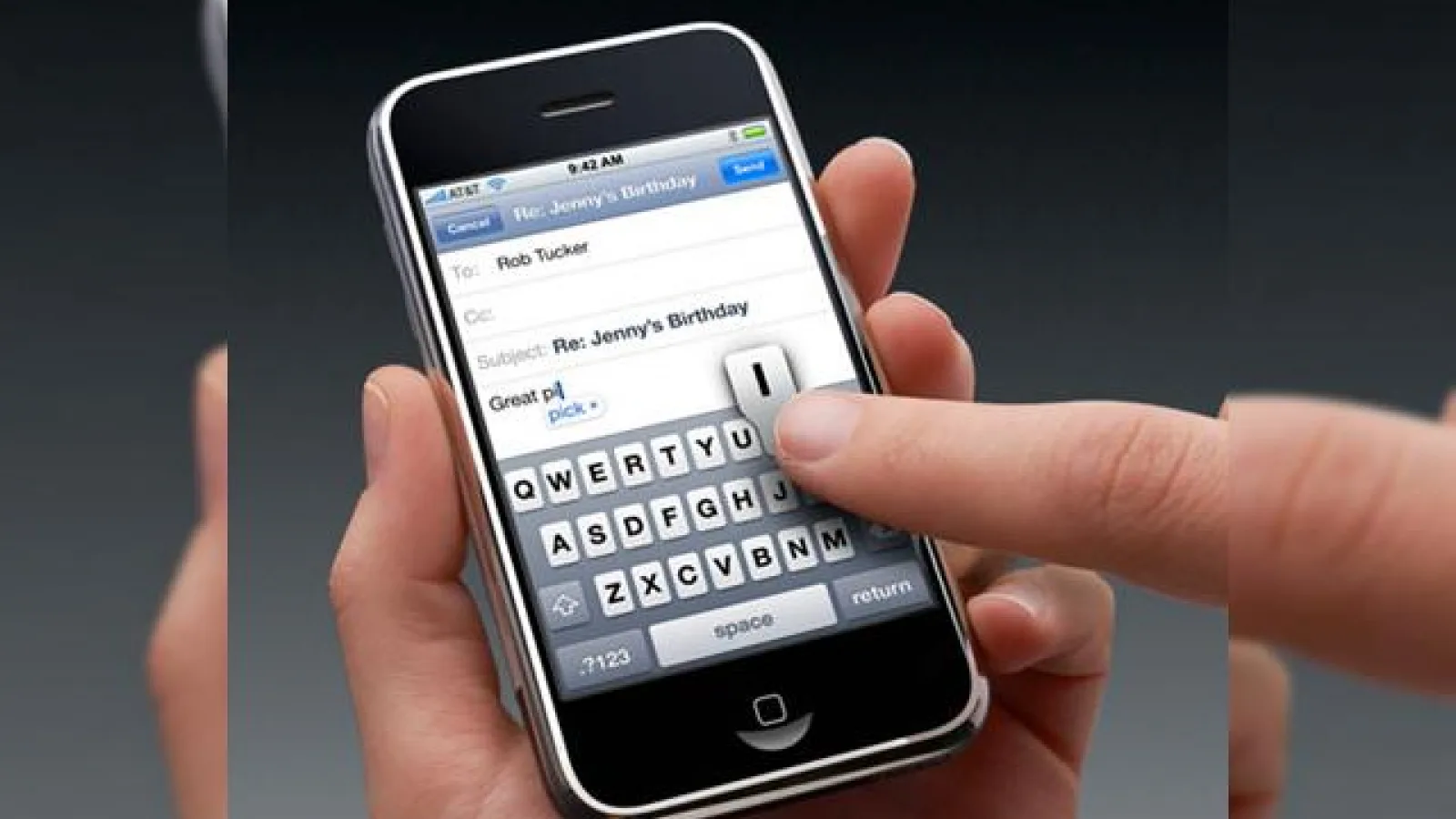 Apple trimisa in judecata pentru patentul tastaturii iPhone