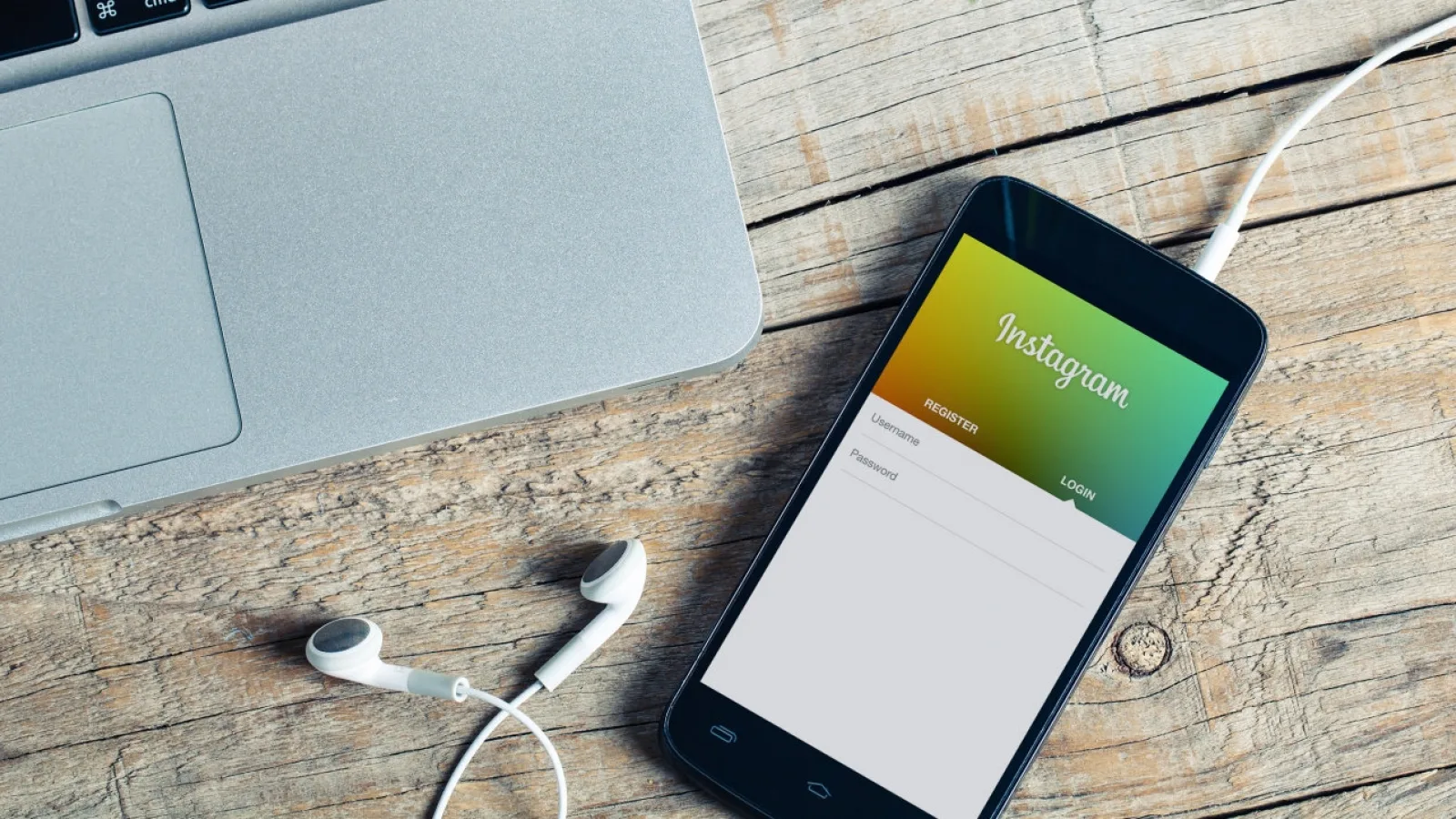 Instagram testează o funcţie de streaming Live Video, descoperită în Rusia