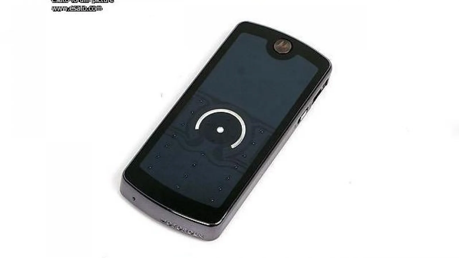 Motorola ROKR E8, doar un zvon?